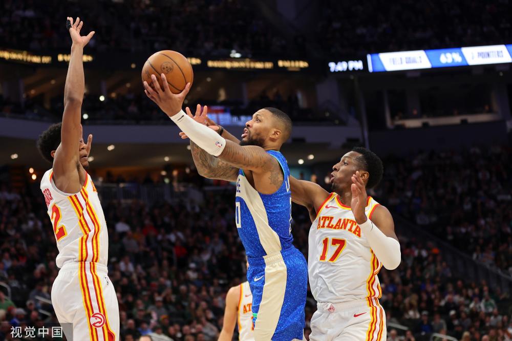 员在球队防 员在球队防